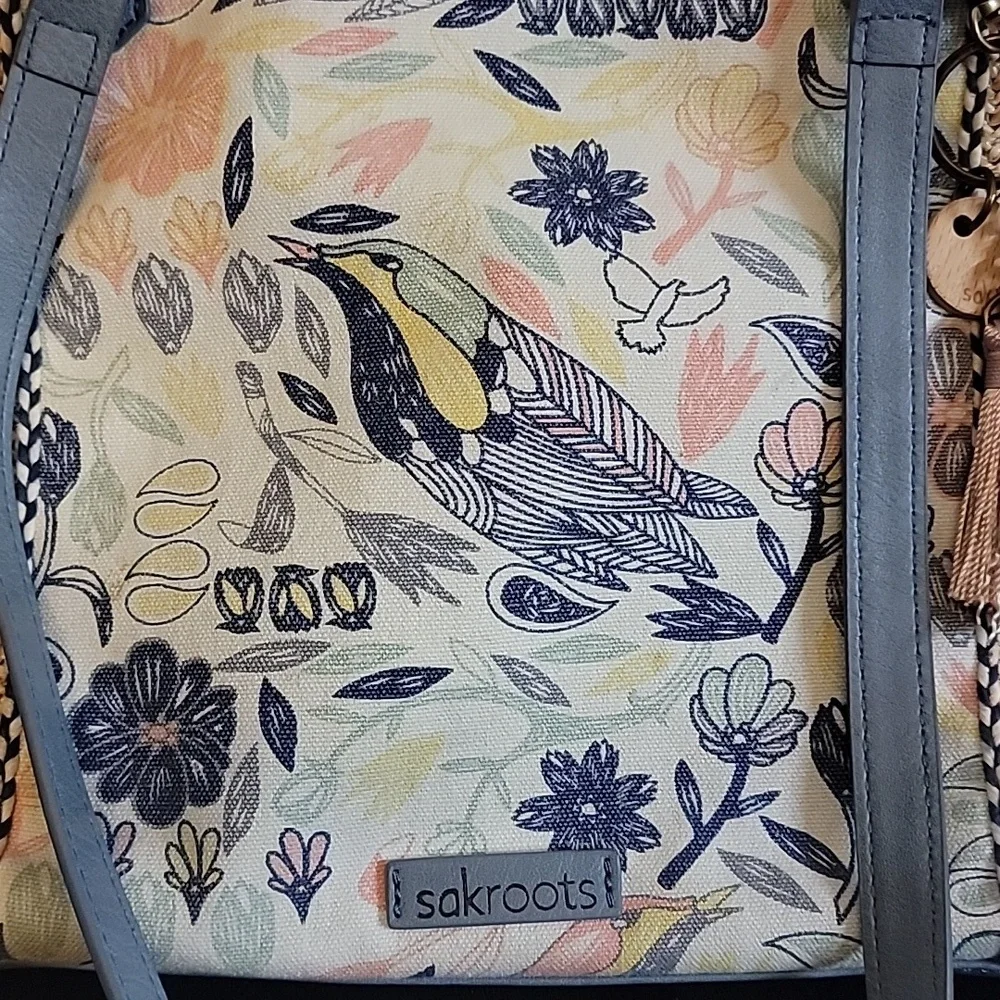 Sakroots zip top tote!  Bird/Meadow pattern.  Super cute. - Picture 2 of 8